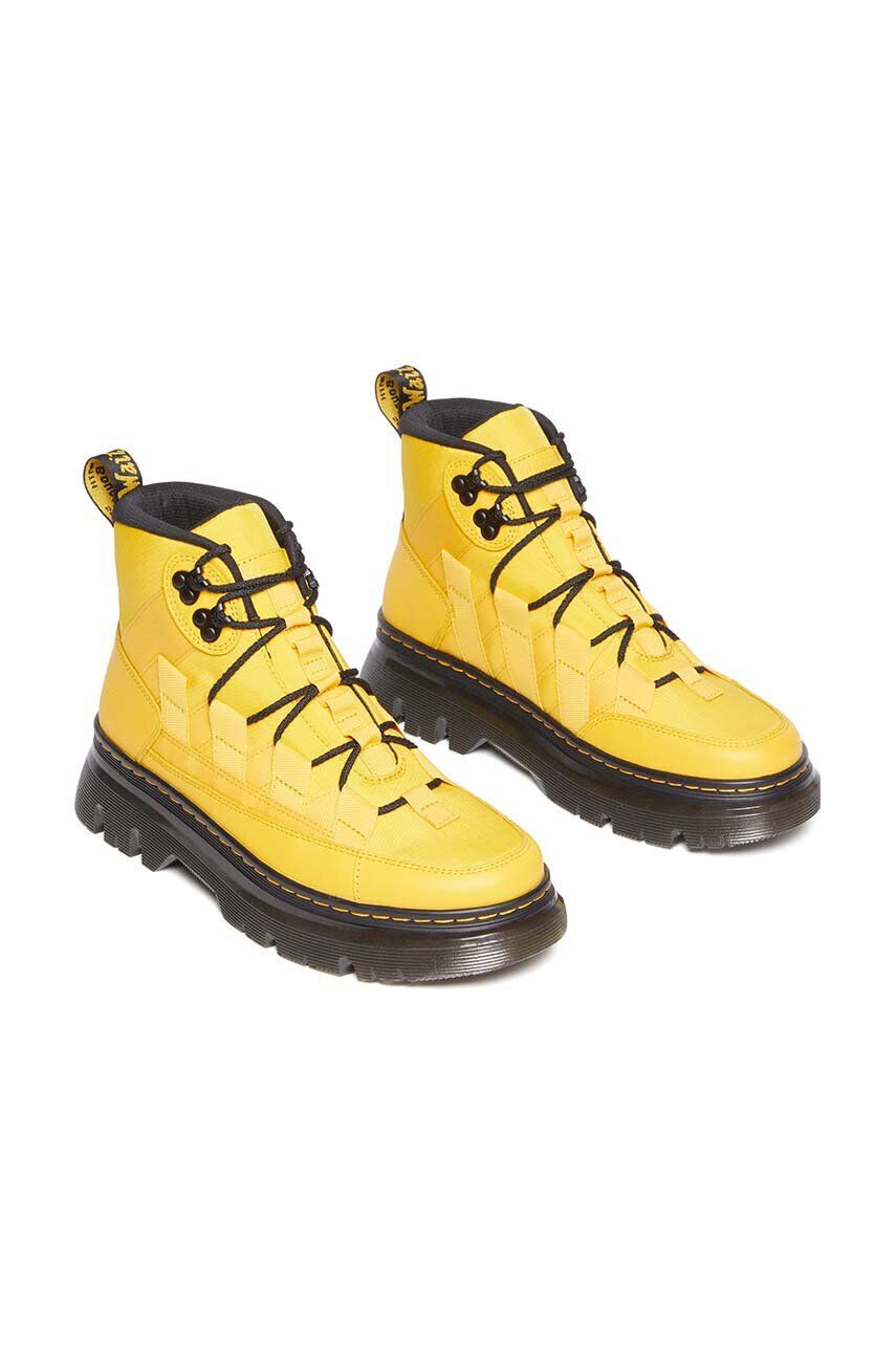 Dr. Martens Piščančki Boury moški rumena barva DM30840703 - Pepit.si