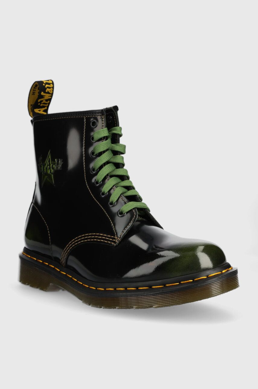 Dr. Martens Usnjeni gležnarji 1460 The Clash ženski črna barva - Pepit.si