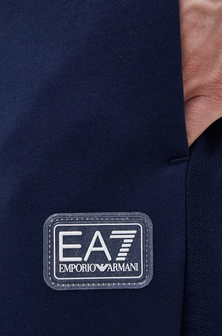 EA7 Emporio Armani Bombažen spodnji del trenirke mornarsko modra barva - Pepit.si