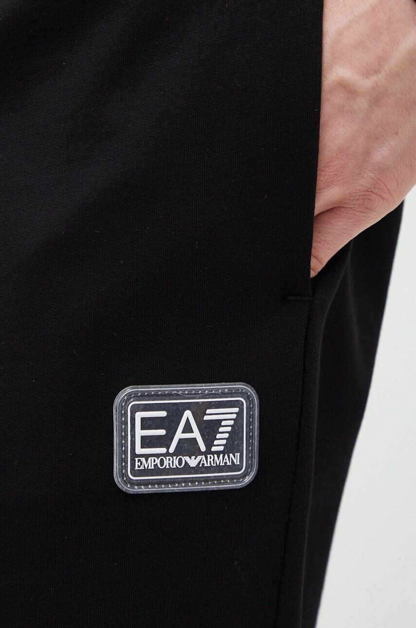 EA7 Emporio Armani Bombažna trenirka črna barva - Pepit.si