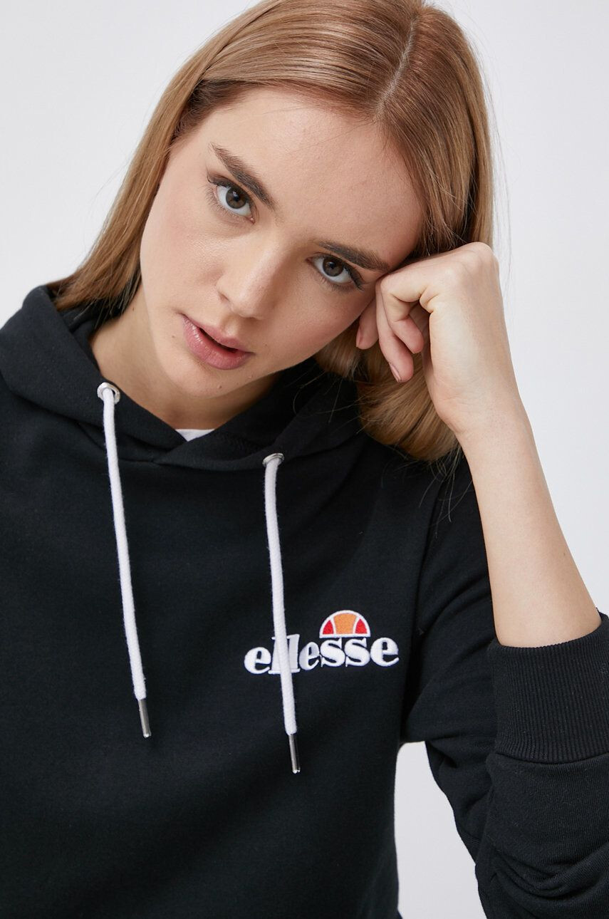 Ellesse Pulover ženska črna barva s kapuco - Pepit.si