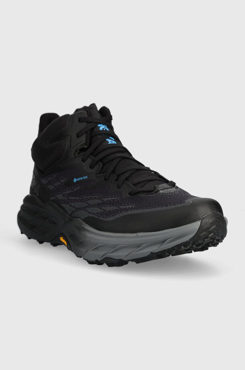 Hoka Čevlji One One Speedgoat 5 Mid GTX moški črna barva - Pepit.si