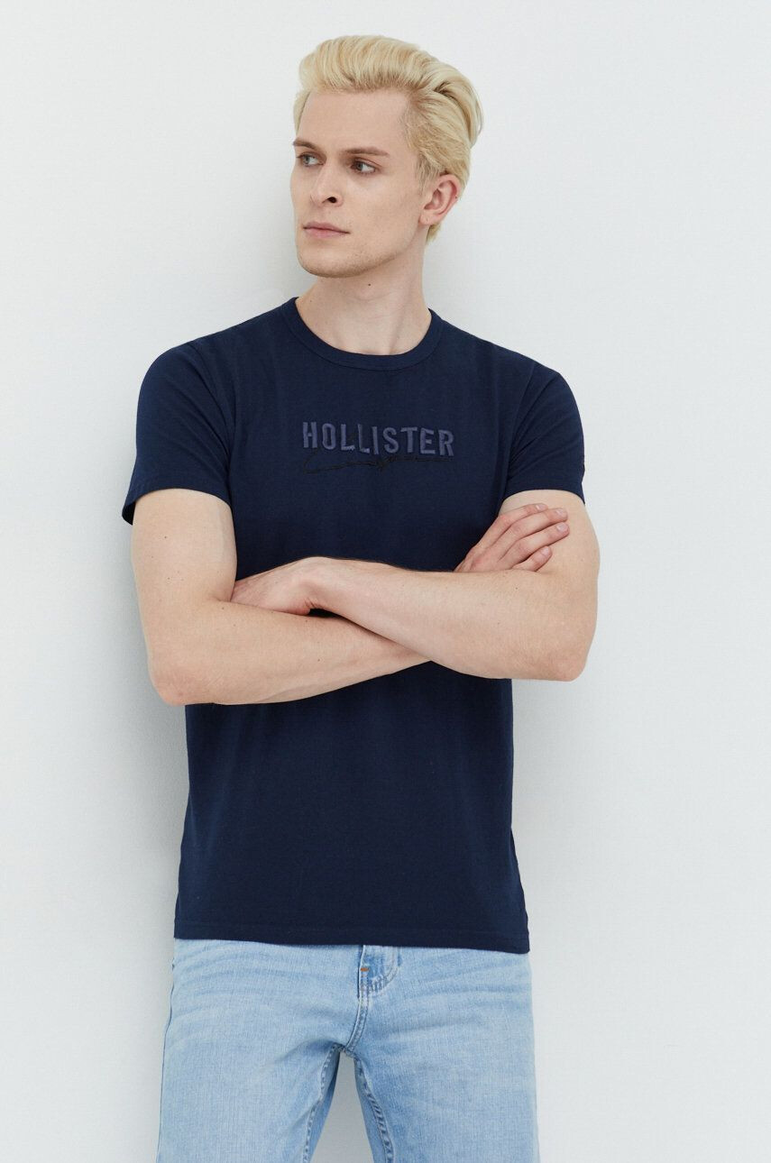 Hollister Co. Bombažna kratka majica mornarsko modra barva - Pepit.si