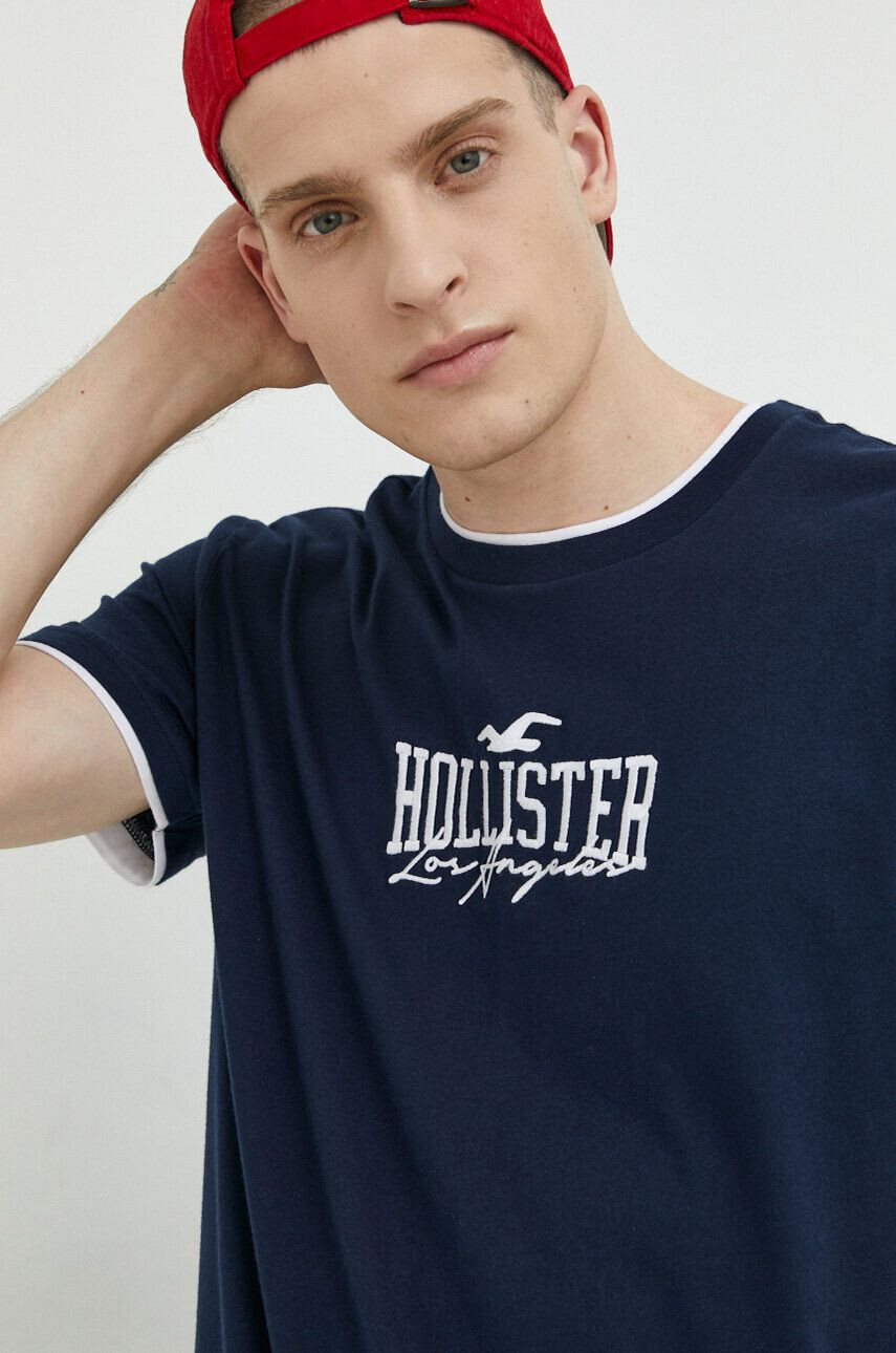 Hollister Co. Bombažna kratka majica mornarsko modra barva - Pepit.si