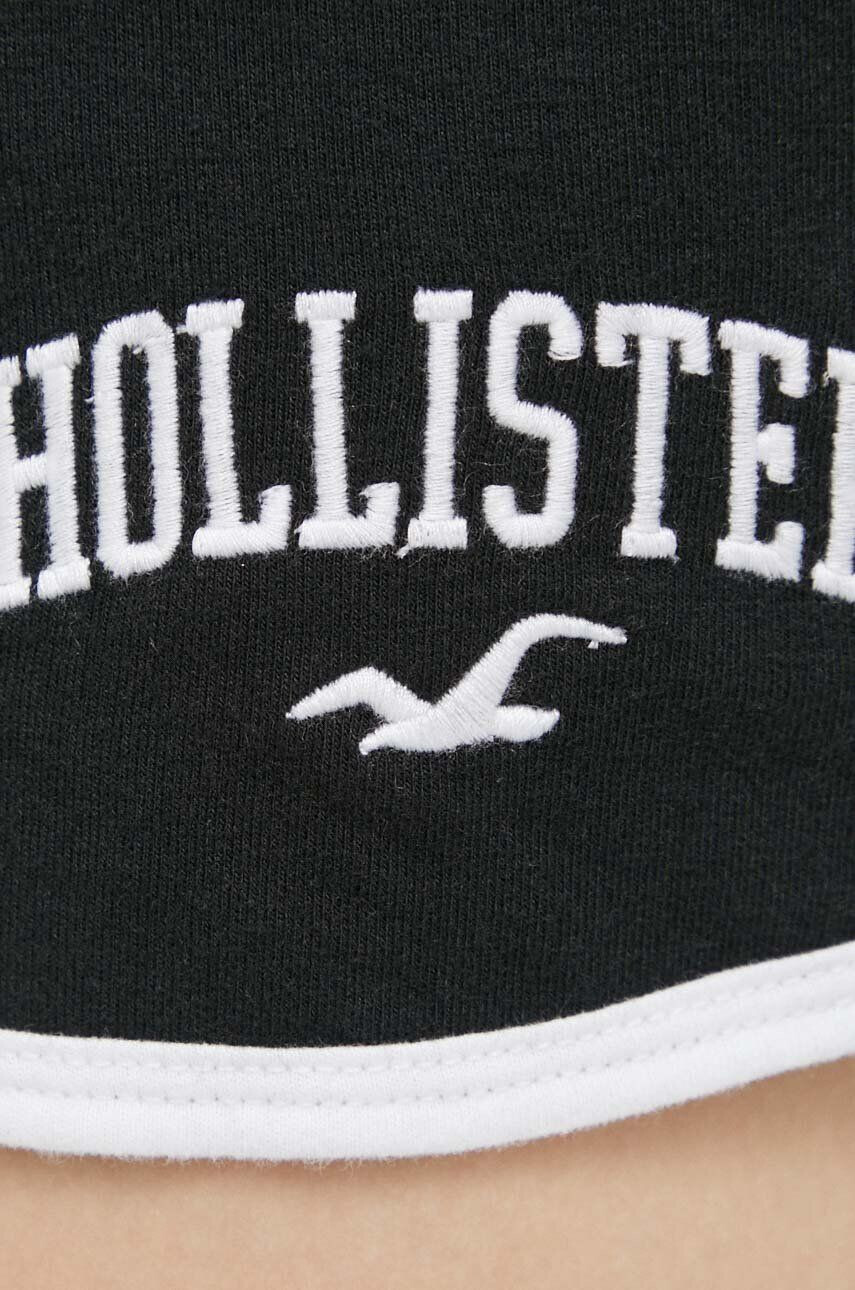 Hollister Co. Kratke hlače ženski črna barva - Pepit.si