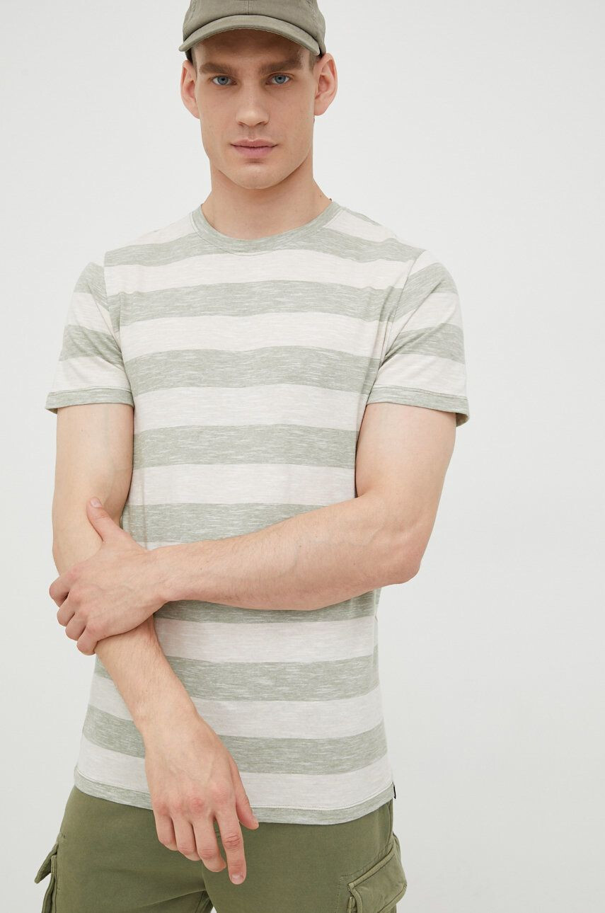 Jack & Jones Bombažen t-shirt zelena barva - Pepit.si