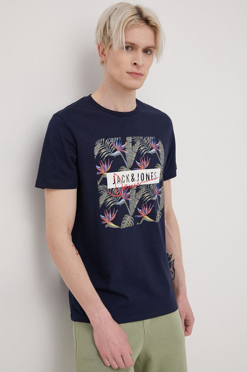 Jack & Jones Bombažen t-shirt - Pepit.si