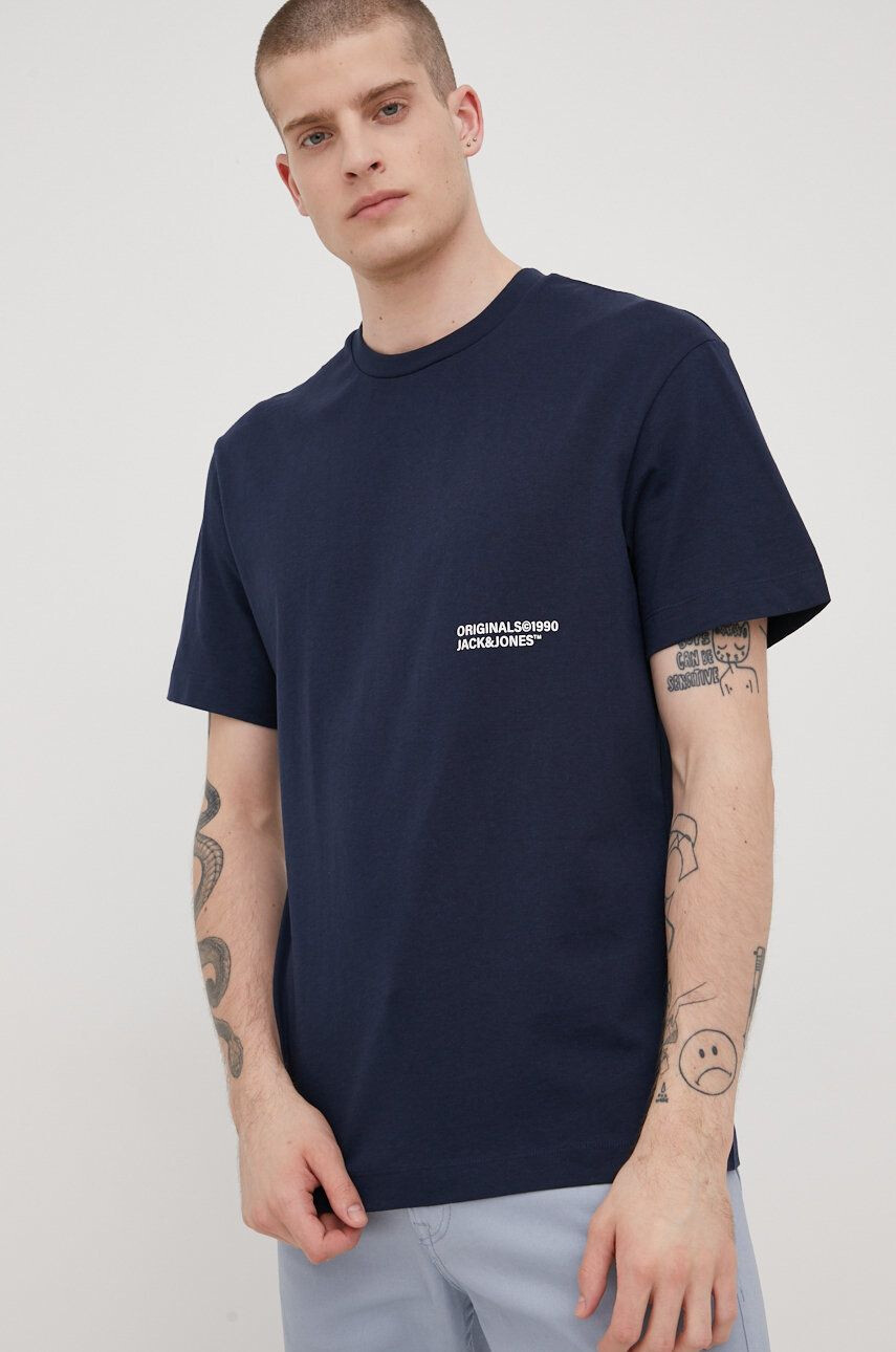 Jack & Jones Bombažen t-shirt - Pepit.si