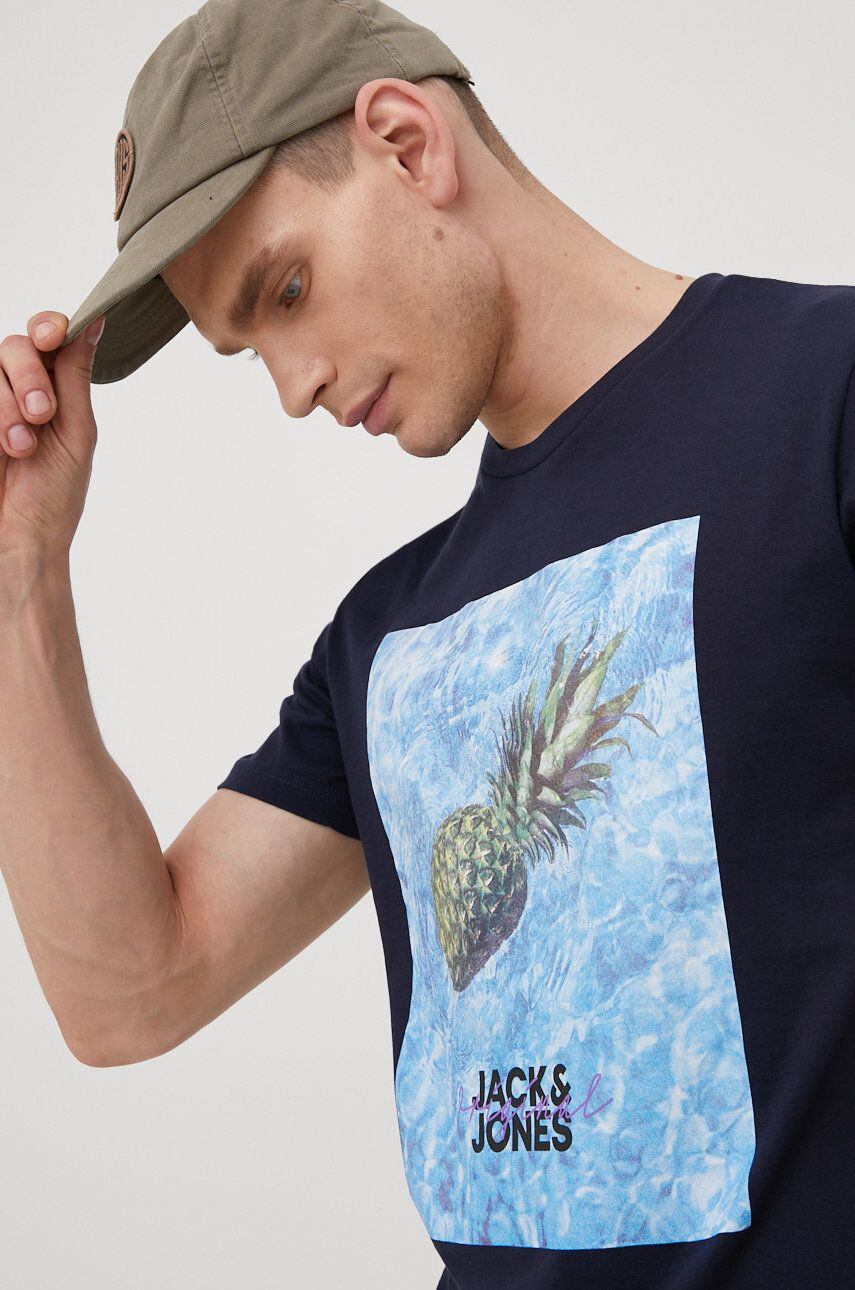 Jack & Jones Bombažen t-shirt - Pepit.si