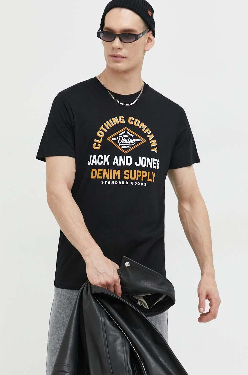 Jack & Jones Bombažna kratka majica JJSTAR črna barva 12231477 - Pepit.si