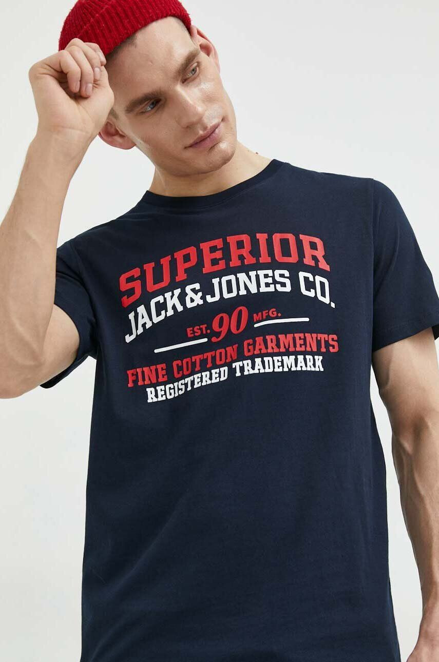 Jack & Jones Bombažna kratka majica JJSTAR mornarsko modra barva 12231477 - Pepit.si