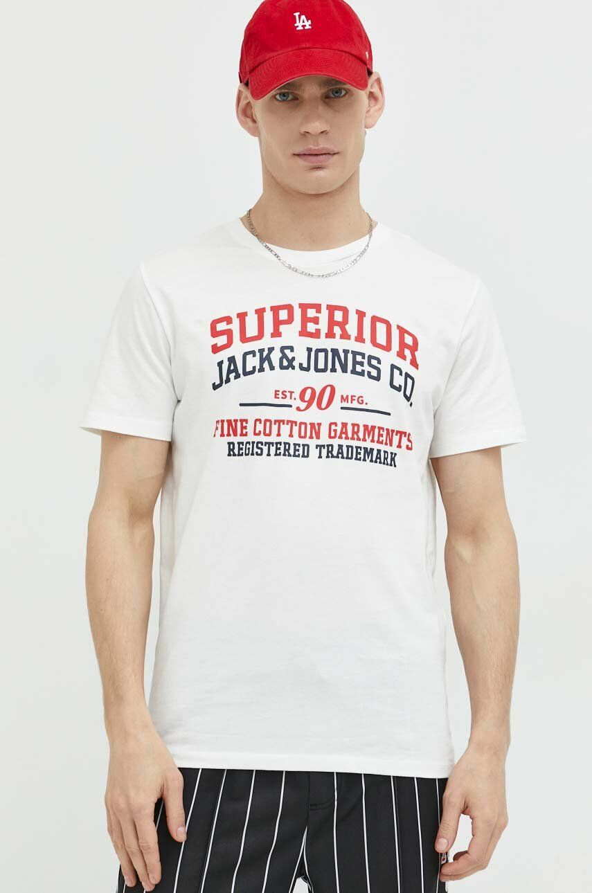 Jack & Jones Bombažna kratka majica JJSTAR bela barva 12231477 - Pepit.si