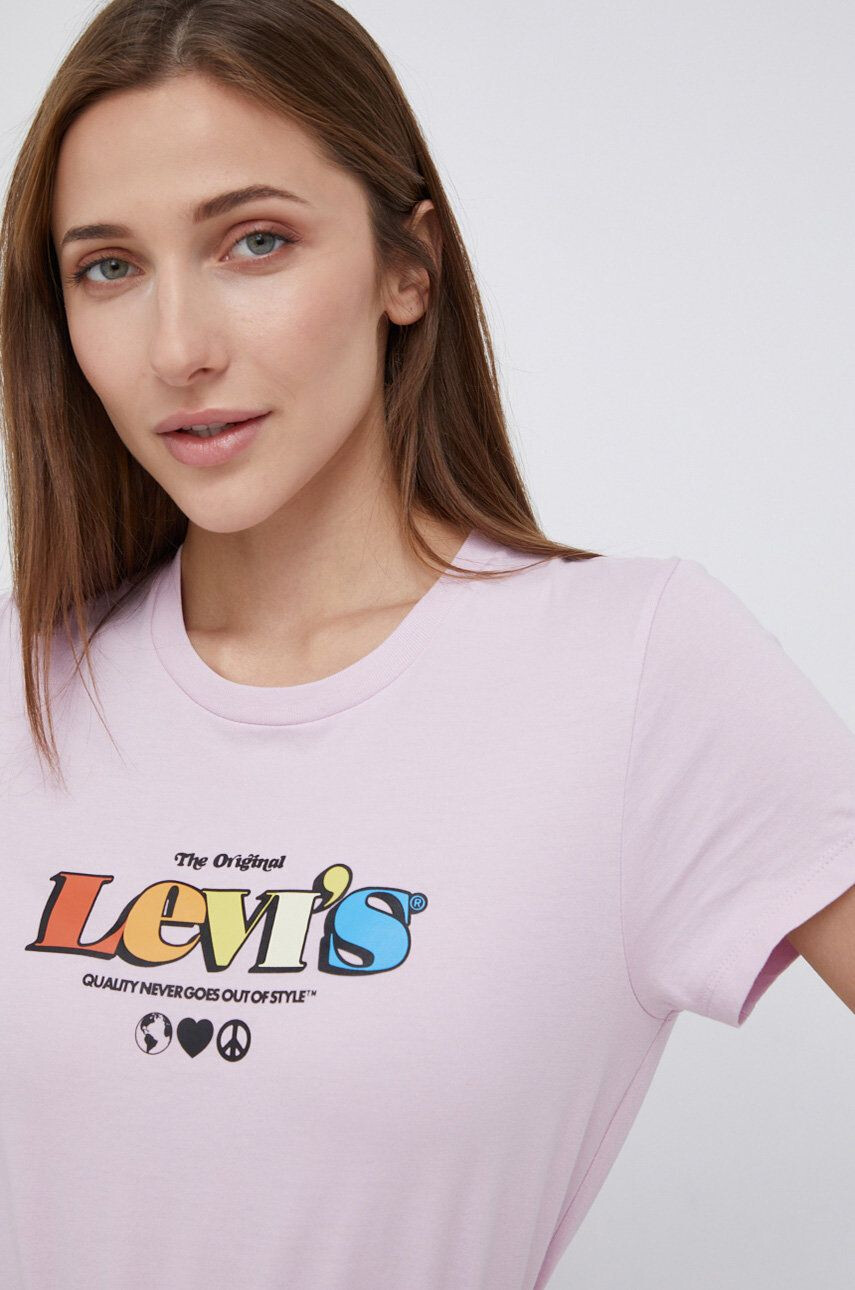 Levi's Bombažen t-shirt roza barva - Pepit.si