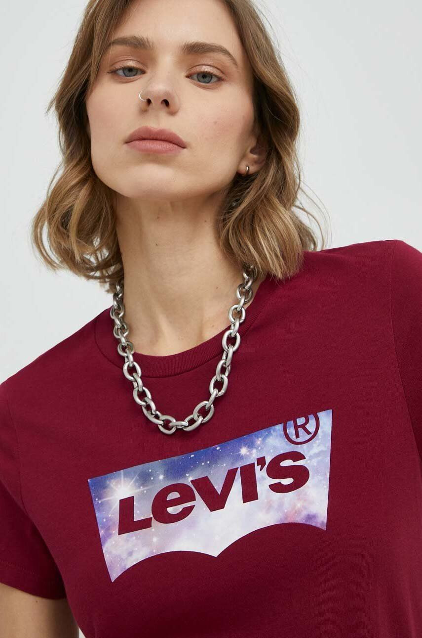 Levi's Bombažna kratka majica bordo barva - Pepit.si