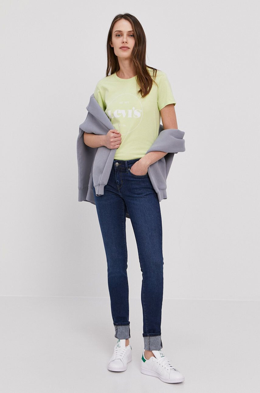 Levi's T-shirt zelena barva - Pepit.si