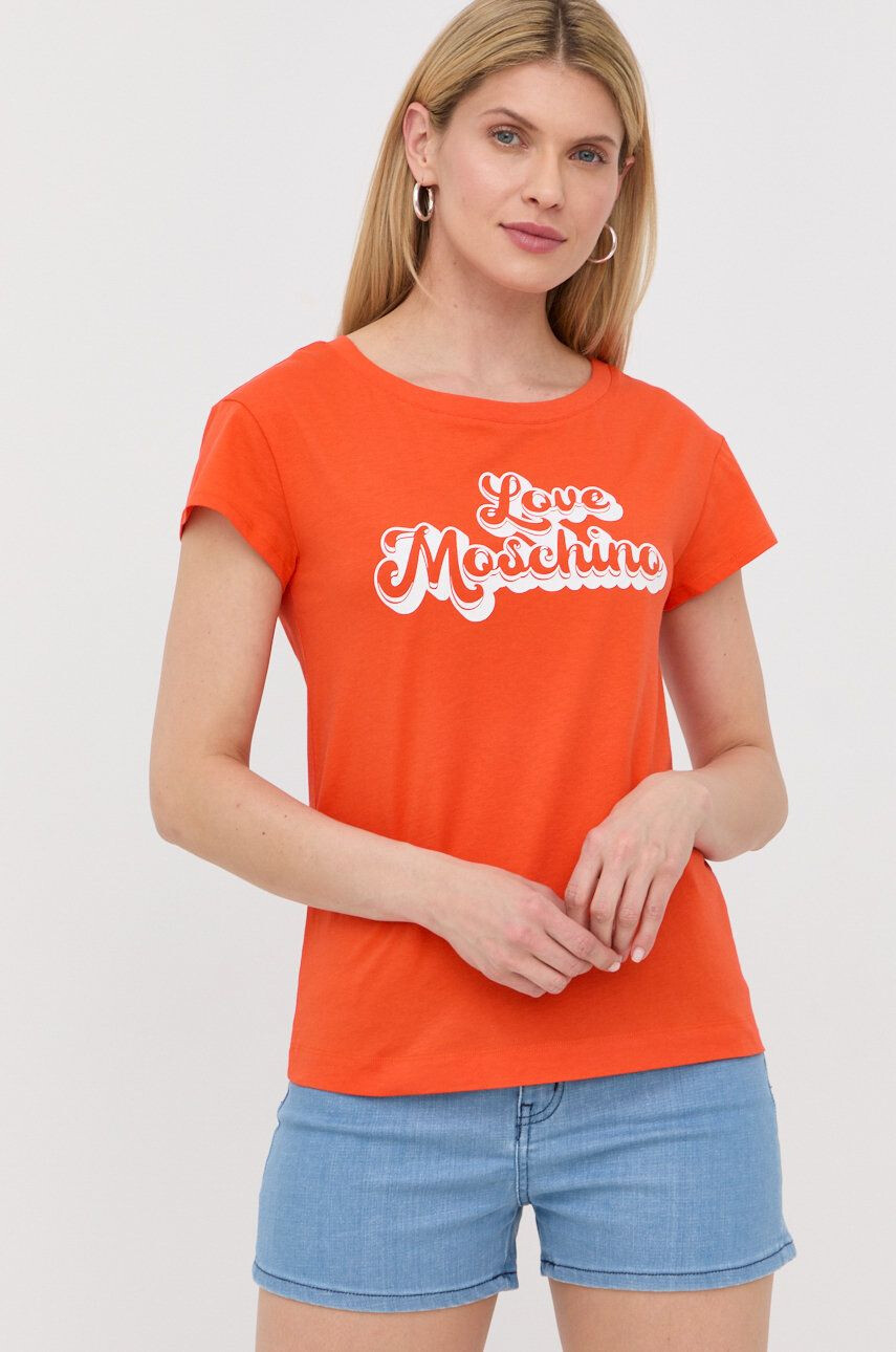 Love Moschino Bombažna kratka majica oranžna barva - Pepit.si