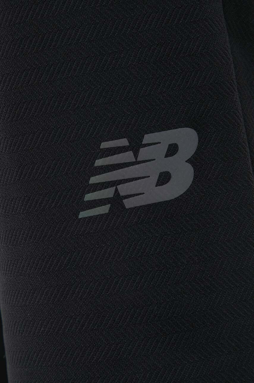 New Balance Hlače za vadbo Q Speed moški črna barva - Pepit.si