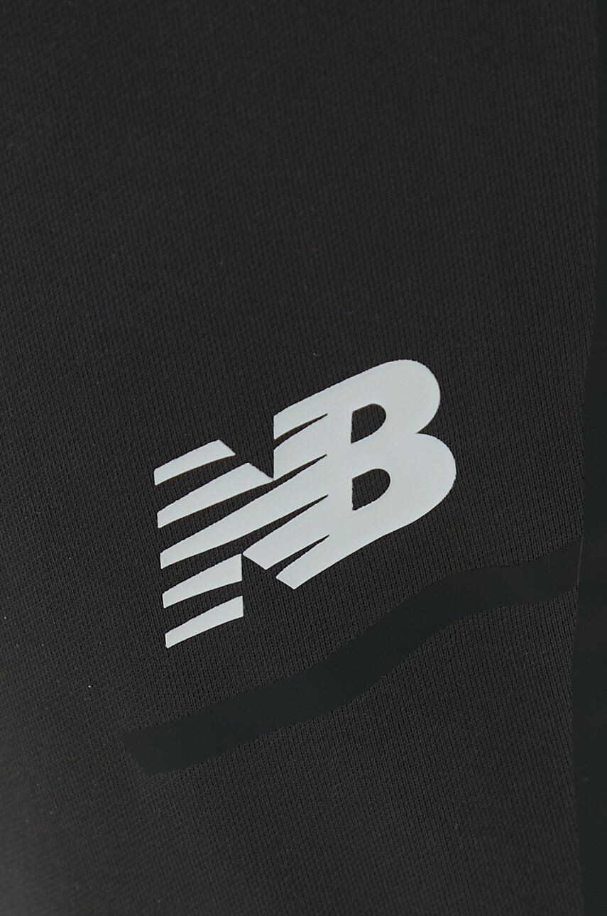 New Balance Hlače za vadbo Tenacity moške črna barva - Pepit.si