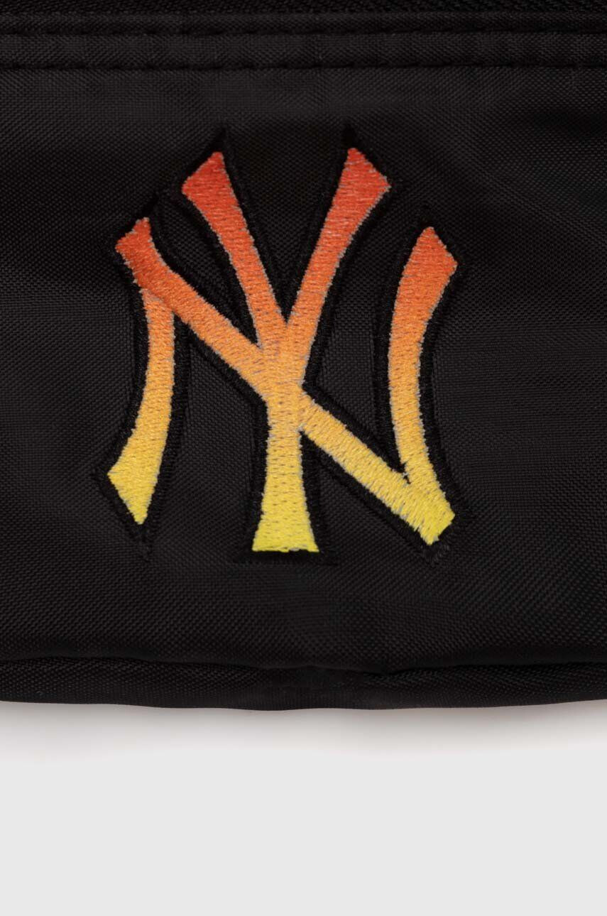 New Era Torbica za okoli pasu črna barva NEW YORK YANKEES - Pepit.si