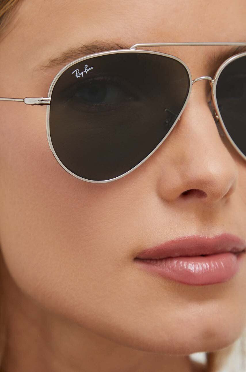 Ray-Ban Sončna očala 0RBR0101S siva barva - Pepit.si