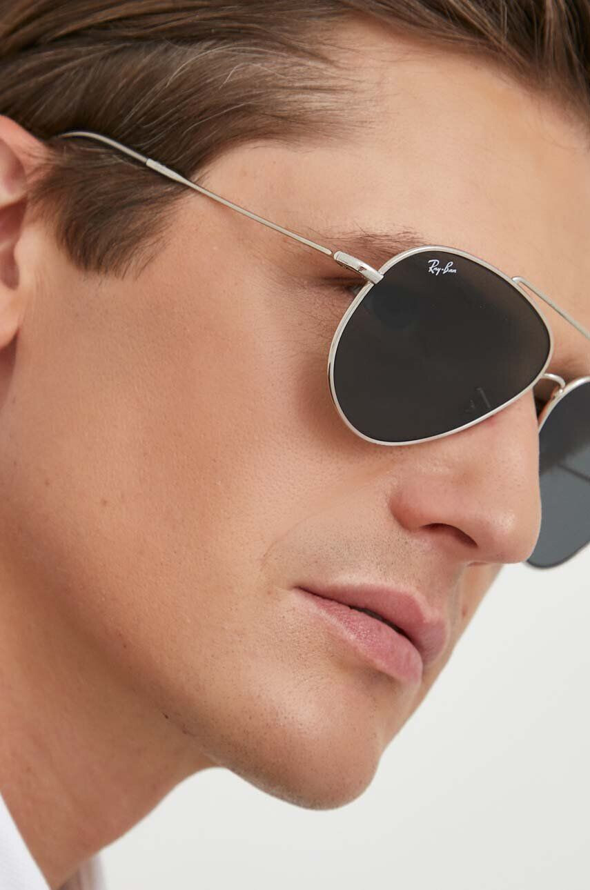 Ray-Ban Sončna očala 0RBR0101S siva barva - Pepit.si