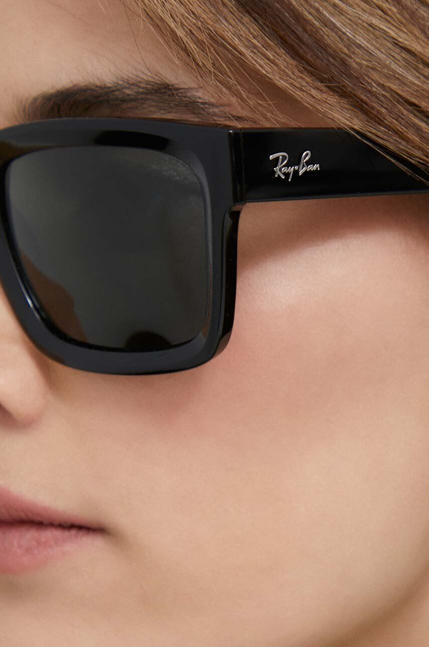 Ray-Ban Sončna očala črna barva - Pepit.si