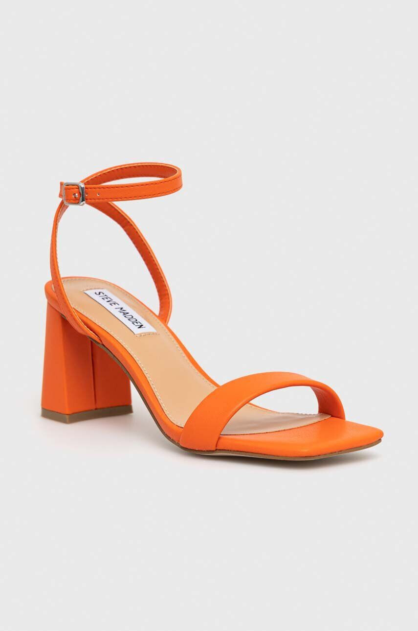 Steve Madden Sandali Luxe oranžna barva SM11002329 - Pepit.si