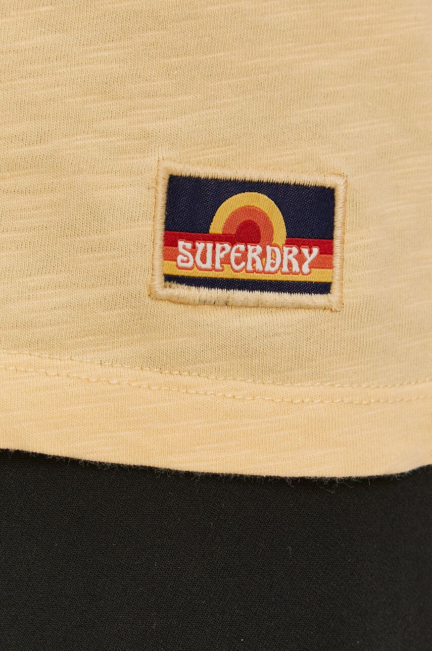 Superdry Bombažen t-shirt rumena barva - Pepit.si