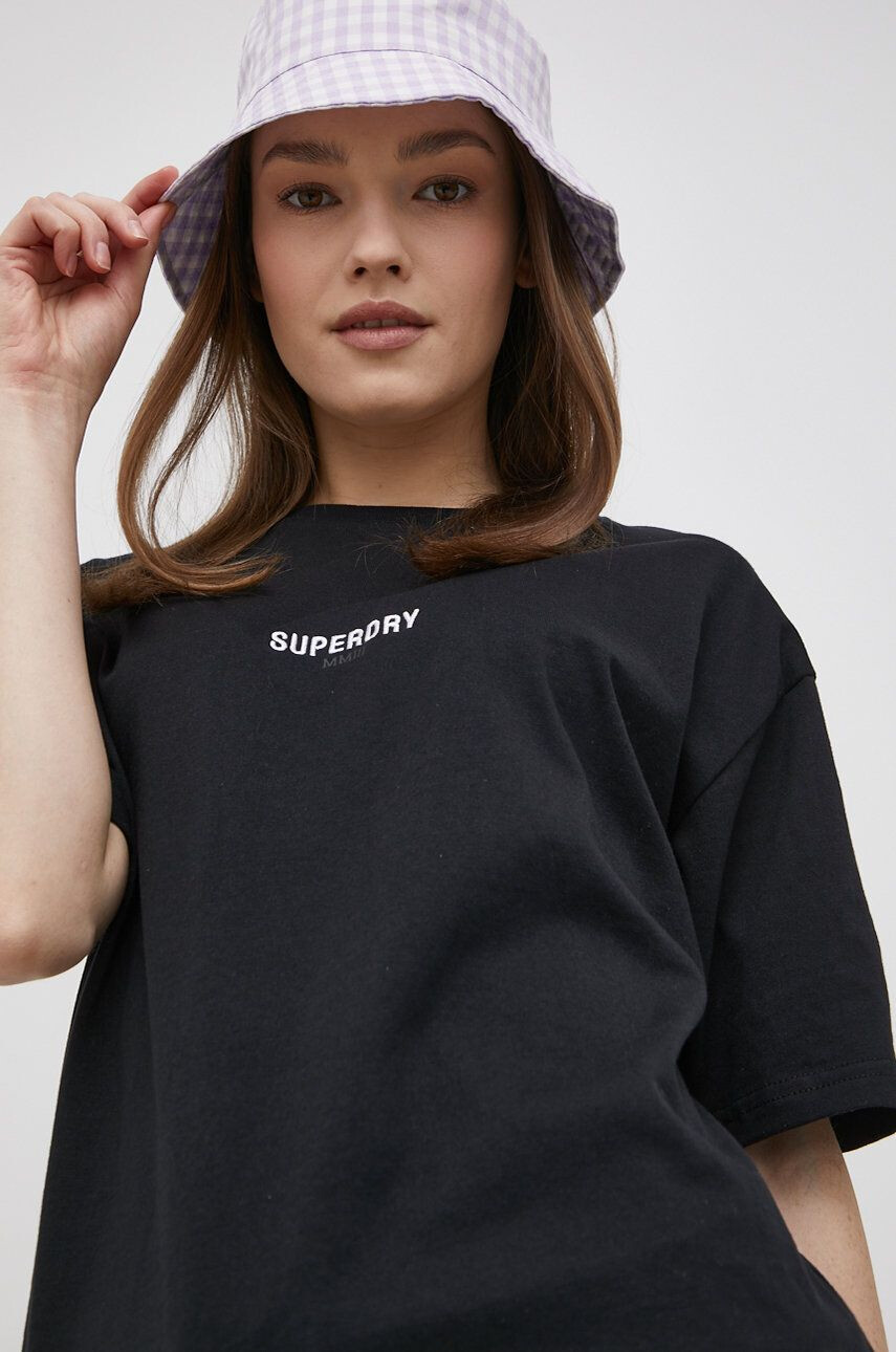 Superdry Bombažen t-shirt črna barva - Pepit.si