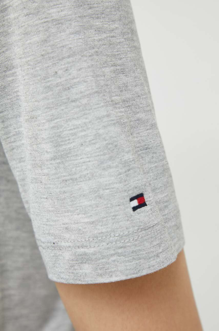 Tommy Hilfiger Kratka majica ženski siva barva - Pepit.si