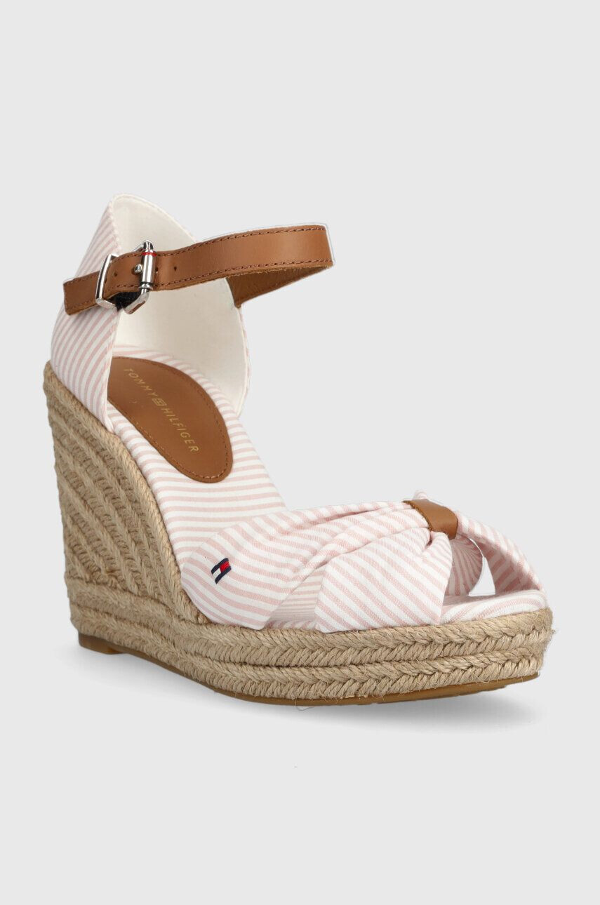 Tommy Hilfiger Sandali BASIC SEERSUCKER HIGH WEDGE ženski roza barva FW0FW07160 - Pepit.si