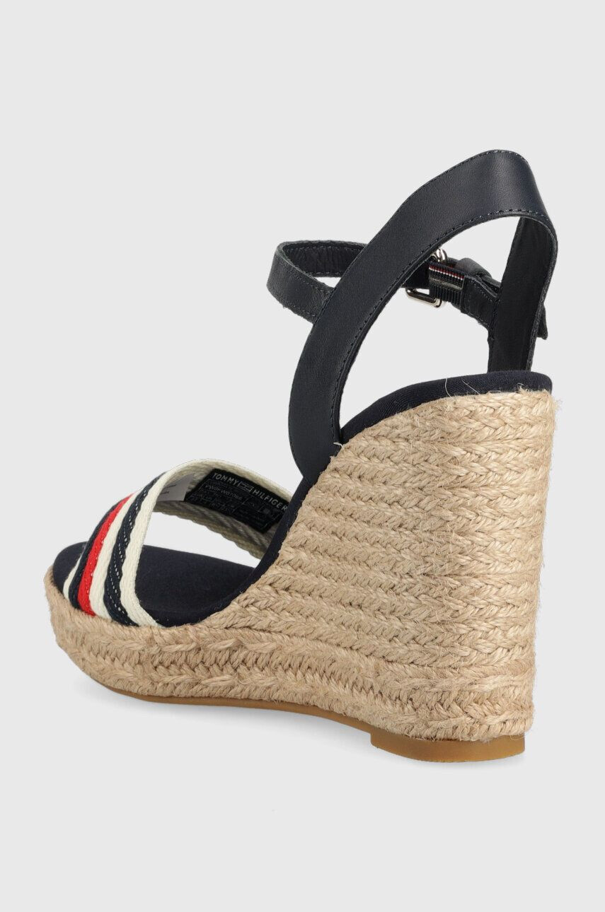 Tommy Hilfiger Sandali CORPORATE WEDGE ženski mornarsko modra barva FW0FW07086 - Pepit.si