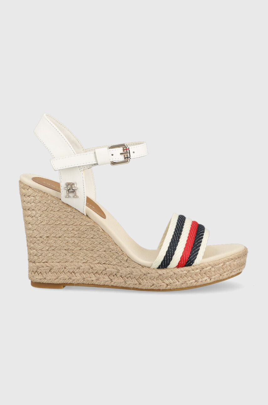 Tommy Hilfiger Sandali CORPORATE WEDGE ženski bež barva FW0FW07086 - Pepit.si