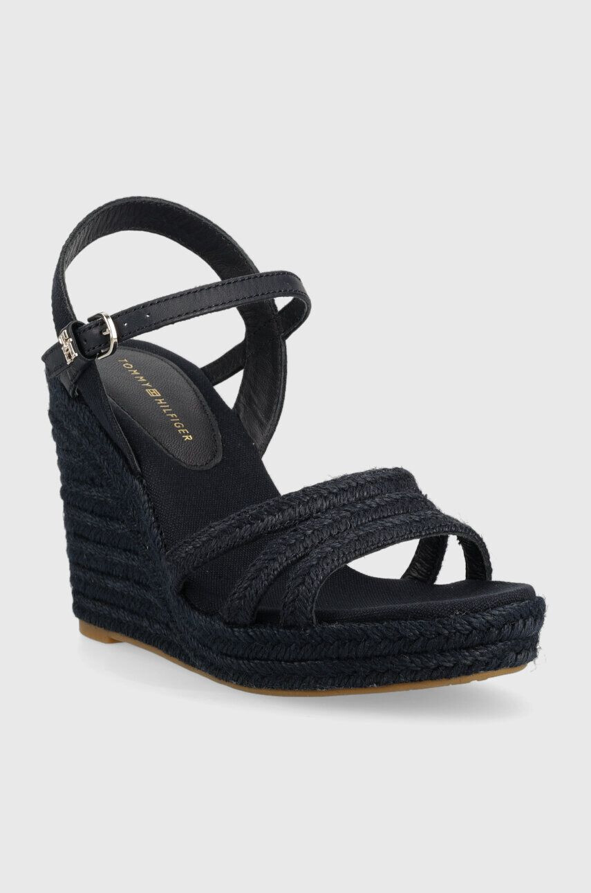 Tommy Hilfiger Sandali ESSENTIAL BASIC WEDGE SANDAL ženski mornarsko modra barva FW0FW07220 - Pepit.si