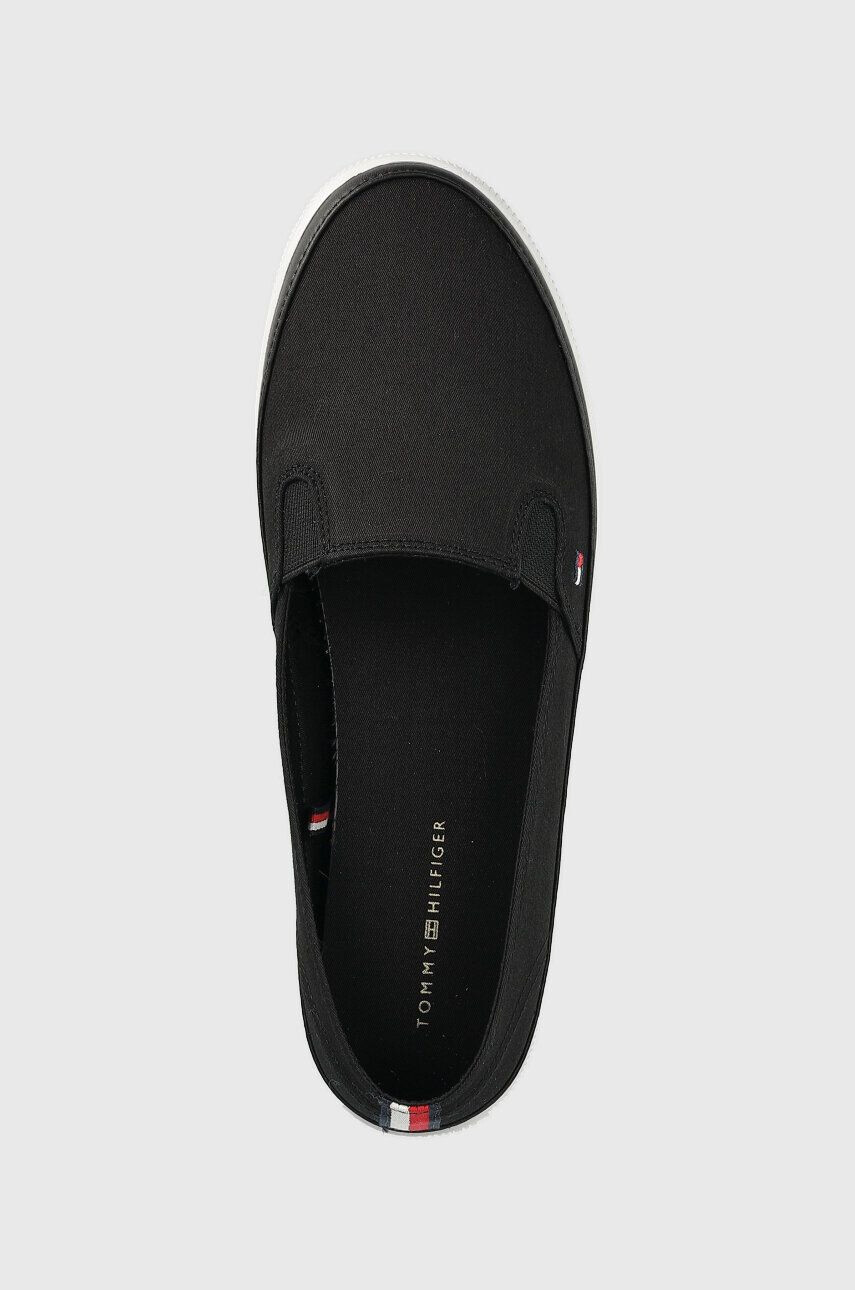 Tommy Hilfiger Teniske ESSENTIAL KESHA SLIP-ON ženske črna barva FW0FW07121 - Pepit.si