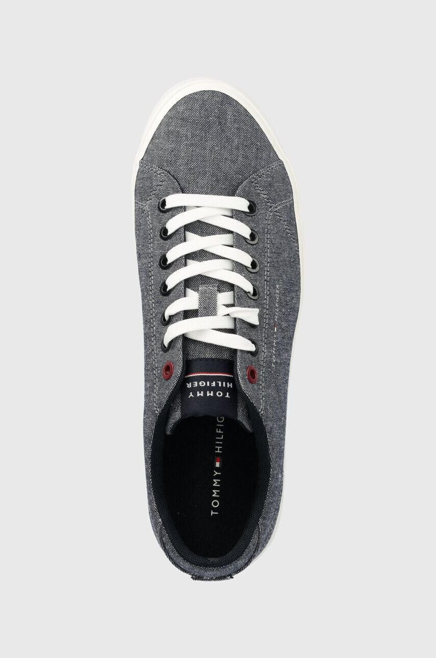 Tommy Hilfiger Teniske TH HI VULC CORE LOW CHAMBRAY mornarsko modra barva FM0FM04738 - Pepit.si