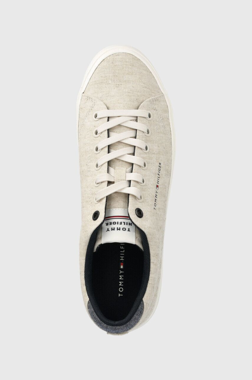 Tommy Hilfiger Teniske TH HI VULC CORE LOW CHAMBRAY bela barva FM0FM04738 - Pepit.si