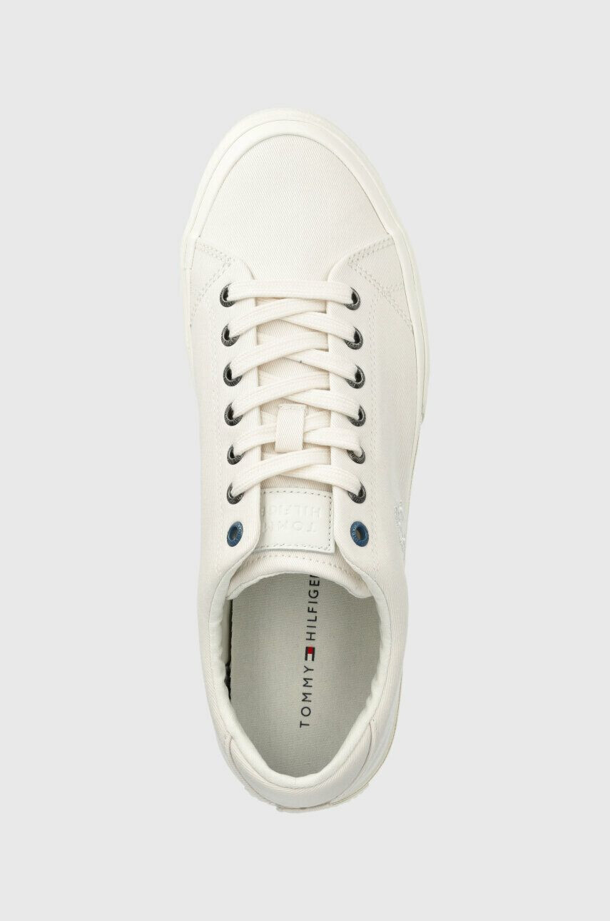 Tommy Hilfiger Teniske TH HI VULC STREET LOW VEG DYES moške bela barva FM0FM04422 - Pepit.si