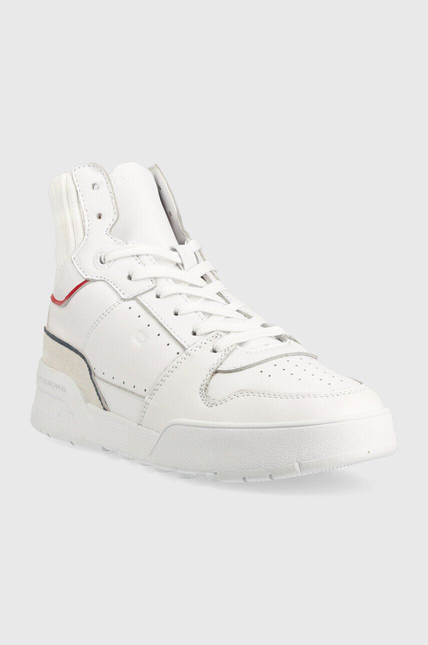 Tommy Hilfiger Usnjene superge High Cut Basket bela barva - Pepit.si