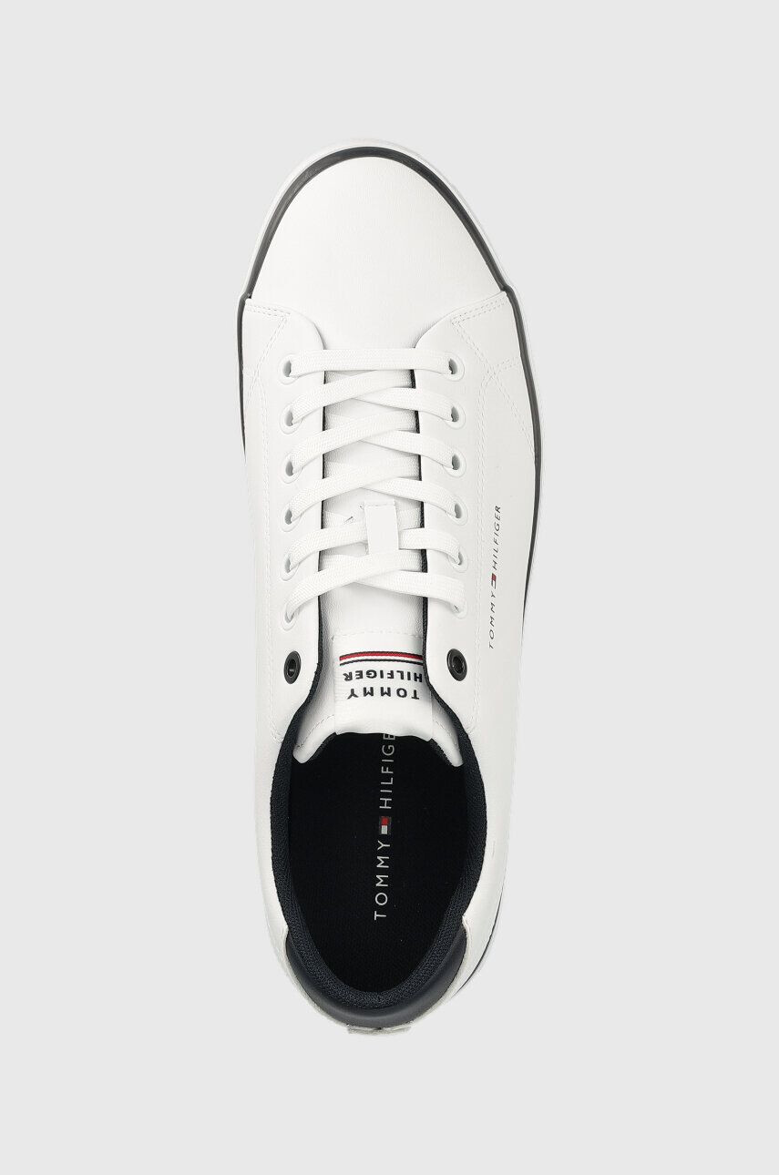 Tommy Hilfiger Usnjene teniske TH HI VULC CORE LOW LEATHER bela barva FM0FM04731 - Pepit.si