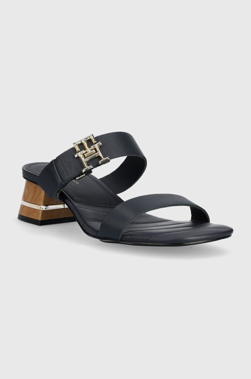 Tommy Hilfiger Usnjeni natikači HARDWARE BLOCK MID HEEL - Pepit.si