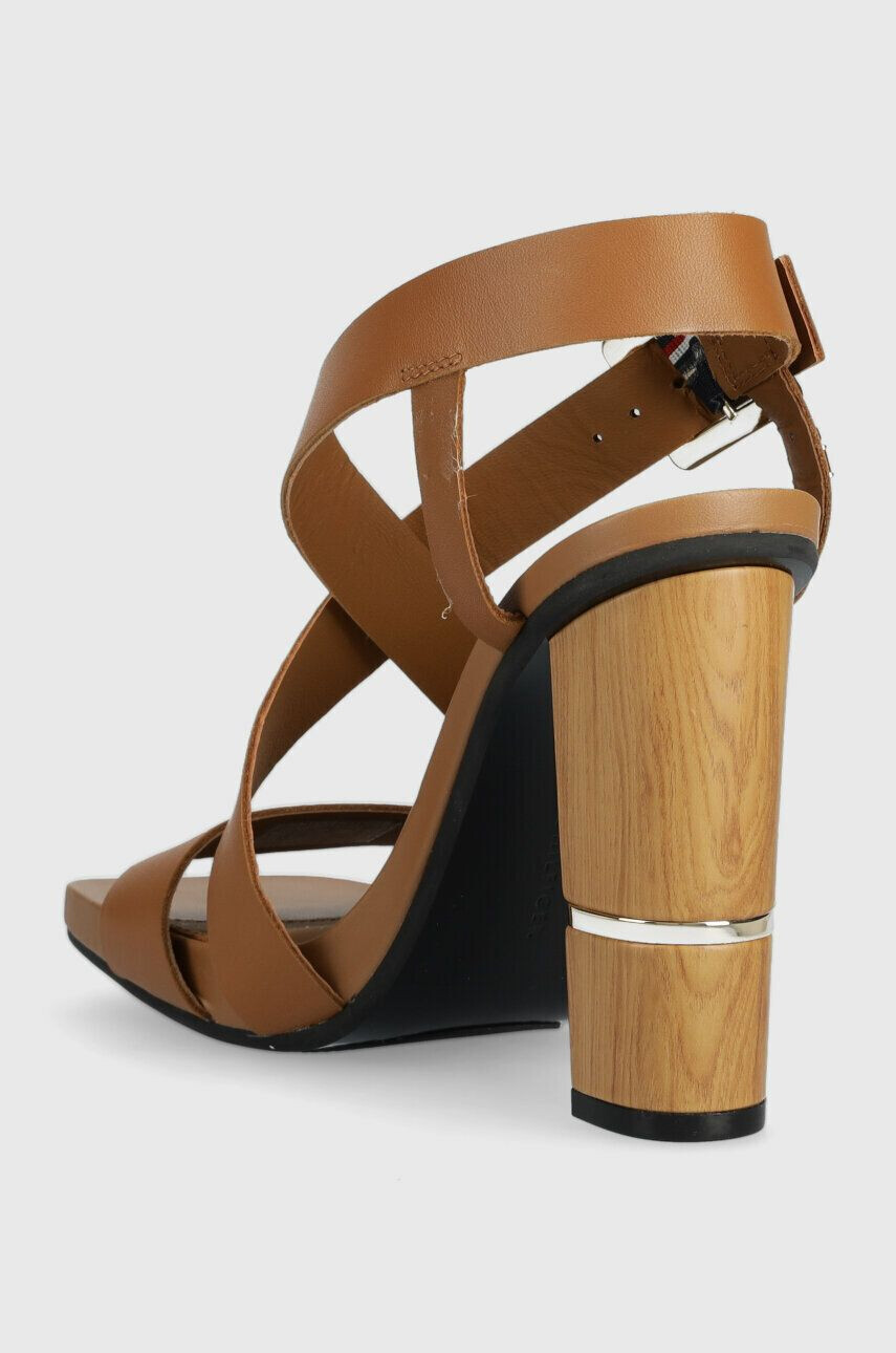 Tommy Hilfiger Usnjeni sandali HARDWARE BLOCK HIGH HEEL - Pepit.si