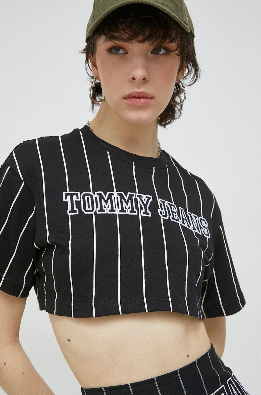 Tommy Jeans Bombažna kratka majica črna barva - Pepit.si