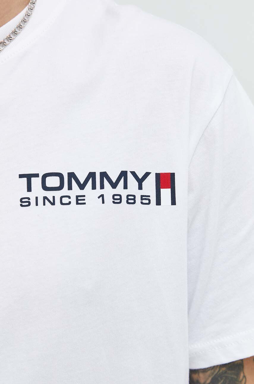 Tommy Jeans Bombažna kratka majica bež barva - Pepit.si