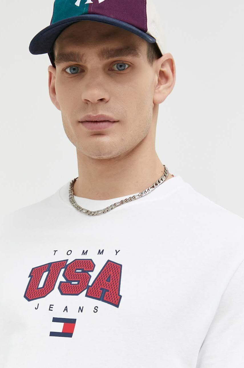 Tommy Jeans Bombažna kratka majica bela barva - Pepit.si