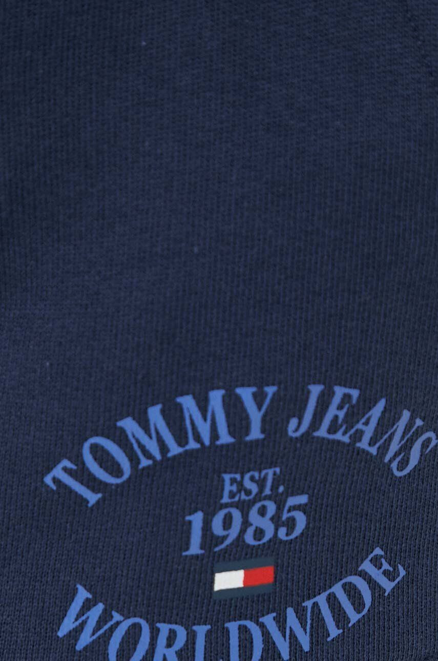 Tommy Jeans Bombažne kratke hlače mornarsko modra barva - Pepit.si