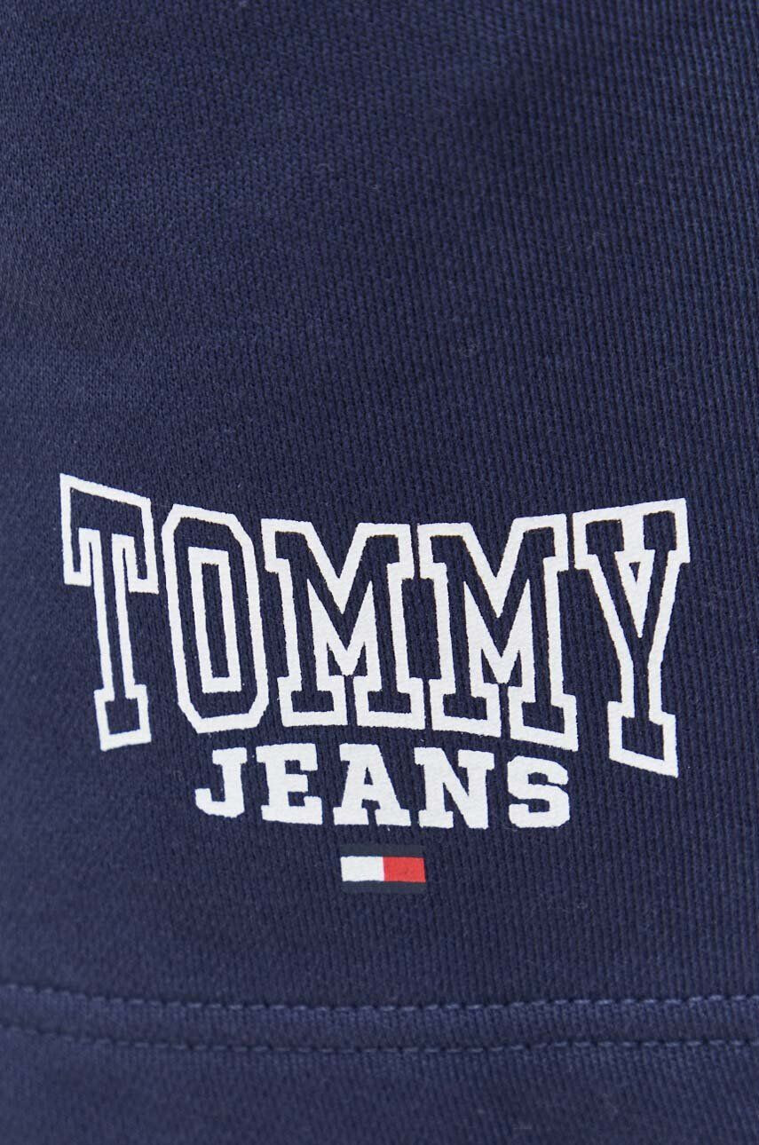 Tommy Jeans Bombažne kratke hlače mornarsko modra barva - Pepit.si