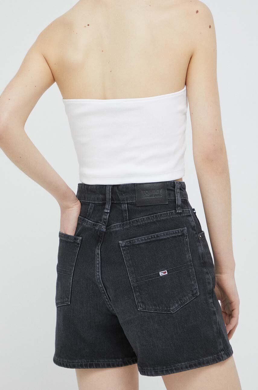 Tommy Jeans Jeans kratke hlače ženski črna barva - Pepit.si