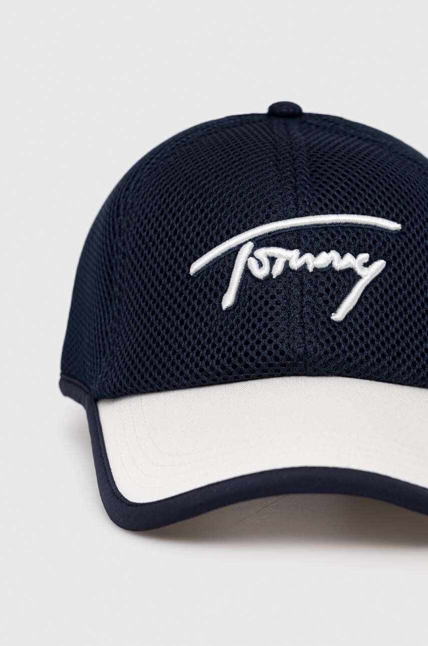 Tommy Jeans Kapa s šiltom mornarsko modra barva - Pepit.si