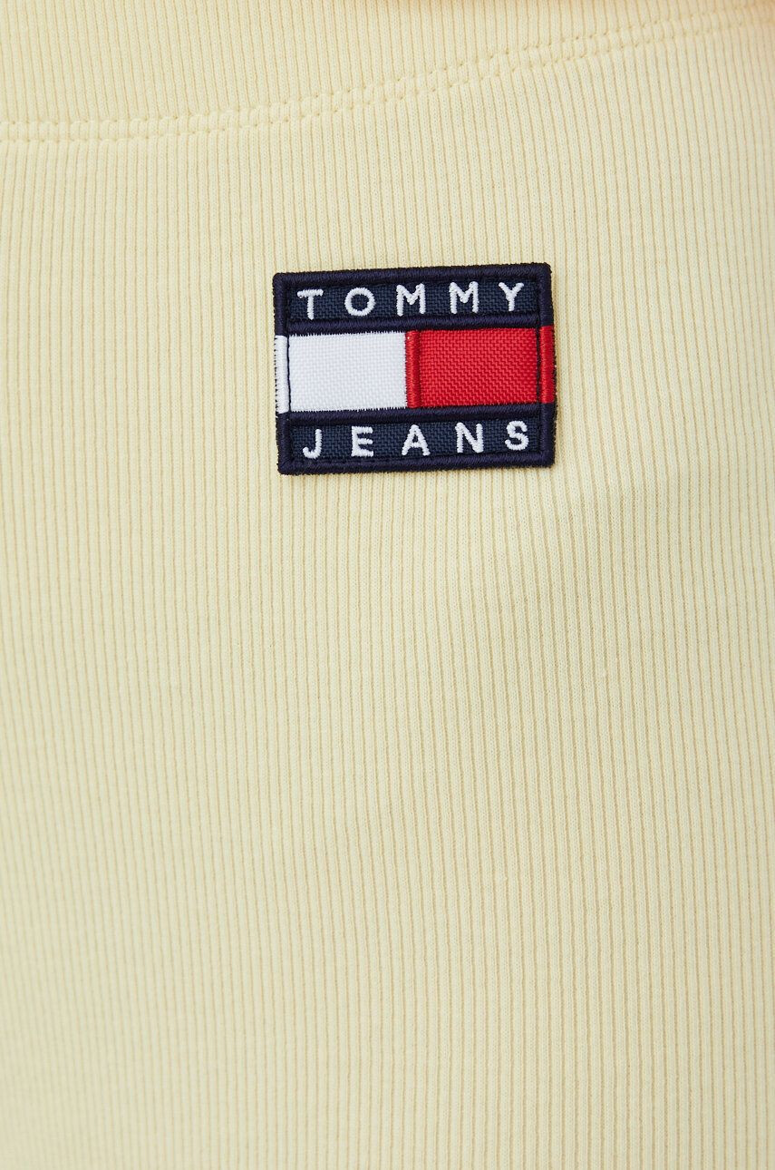 Tommy Jeans Kratke hlače ženske rumena barva - Pepit.si